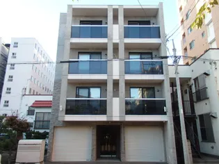 アヴァンツァーレ【3階】の外観