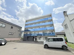 コローレ伏見【101号室】の外観