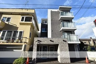 フェーラシュヴァル南円山【4階】の外観