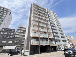 ゾネ医大キャンパス前【7階】の外観