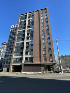 プライムメゾン鴨々川【8階】の外観