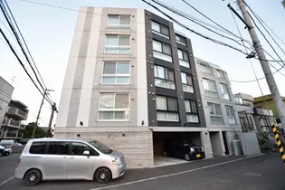 オレンジレジデンスウェスト【3階】の外観