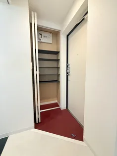 ヴィラアーバーナ桑園【4階】の玄関