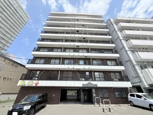 ルーブル8条館【0302号室】の外観