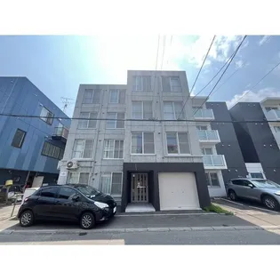 フィオリトゥラハッサムの画像