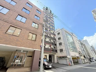 スペチアーレ・プリーモ【11階】の外観