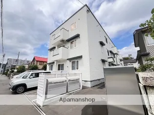 タウンハウス山鼻【1階】の外観