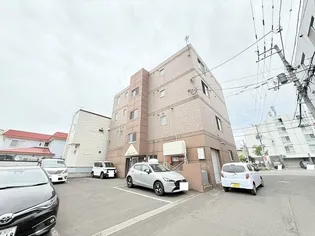 アベニュー神宮【2階】の外観