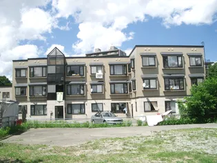 ブリューテ伏見【201号室】の外観