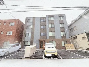 )T’Z MADE 04 (ティーズメイド04)【3階】の外観