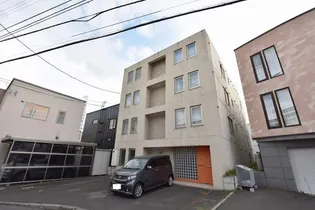 ブランノワールドゥカトル【2階】の外観