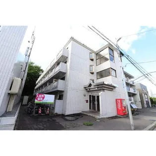 ホワイトパレス【2階】の外観