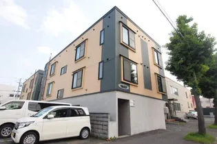 ミナ ファーストの画像