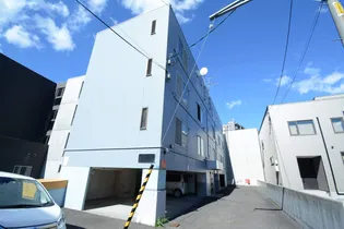 グランドゥエル【2階】の外観