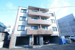 フォレストコート福住【4階】の外観