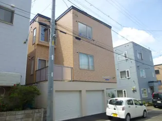 ガーネット白石【1階】の外観