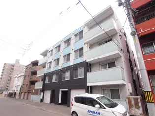 WINNIE L’OURSON(ウィニールルソン)【2階】の外観