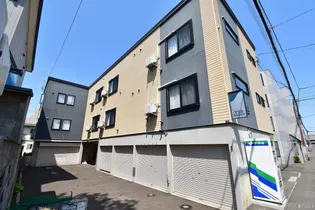 ブロッサム【2階】の外観