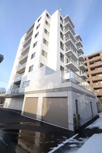 プランドール福住【6階】の外観