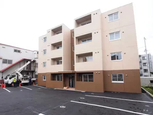 フルシュ【2階】の外観