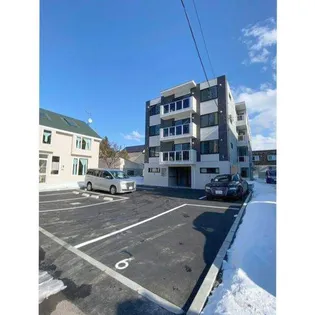 アーバンスクエア美園【1階】の外観