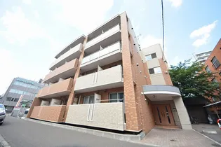 セント・ミカエラ【2階】の外観