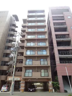 サザンランドマーク北大【303号室】の外観