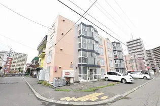 ラパン・アジールA【4階】の外観