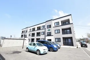 アベニールイースト【102号室】の外観