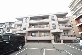 チェストO Mの画像