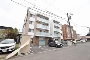 GARBO【4階】の外観