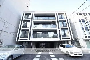 メニーズコート創成プレミアの画像