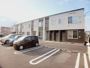 エルム プラシード9号館【1階】の外観