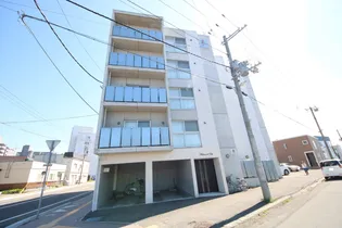 メゾン・ド・エルム【4階】の外観