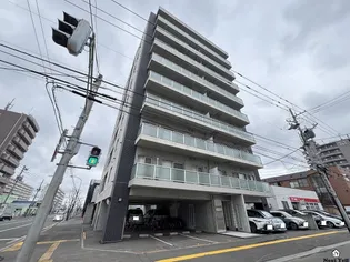 ピエール・ラルジュ東札幌【7階】の外観