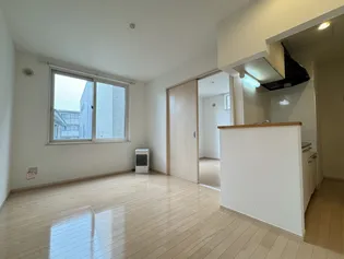 ソティーヌ(本通)【0205号室】の居間