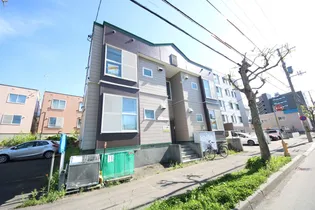 ベスト・イン・パレス【0201号室】の外観