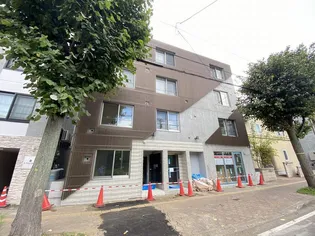 キングハウス学園前【3階】の外観