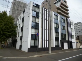 BLANC NOIR MUSE'Eの画像