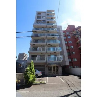 クラッセ山鼻【6階】の外観