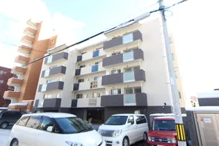 ピオネロ伏見【4階】の外観