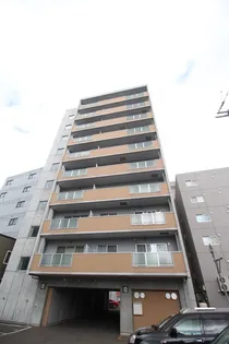 レフィーナ円山【301号室】の外観