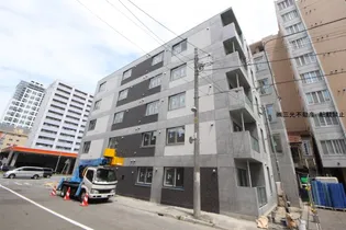 ルピナスウエスト【5階】の外観