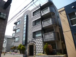 パピヨン・ドゥ・ラ・シレーヌ【302号室】の外観