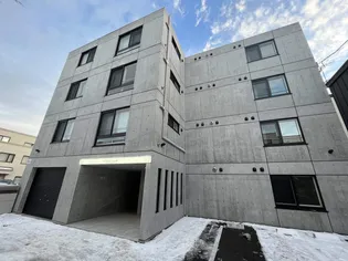 スペチアーレ山鼻【3階】の外観