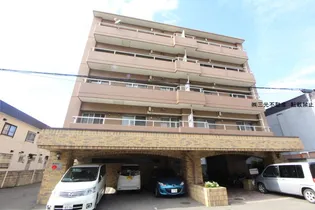 ロワイヤルハイム山鼻【2階】の外観