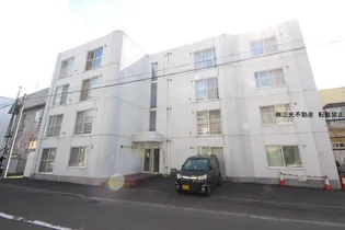 パークレジデンス鶴【2階】の外観