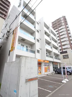 セラムビル円山【2階】の外観