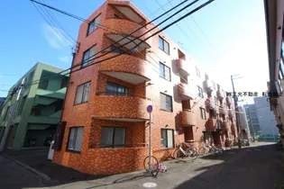 プレサント南8西10【2階】の外観