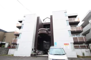 ルピナス宮の森の画像